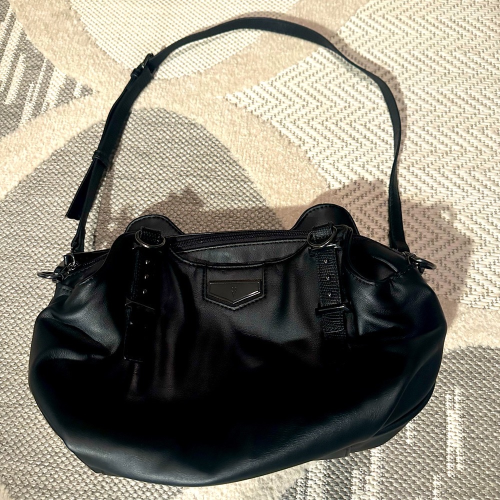 Simply Vera Black Handbag (missing double handles)